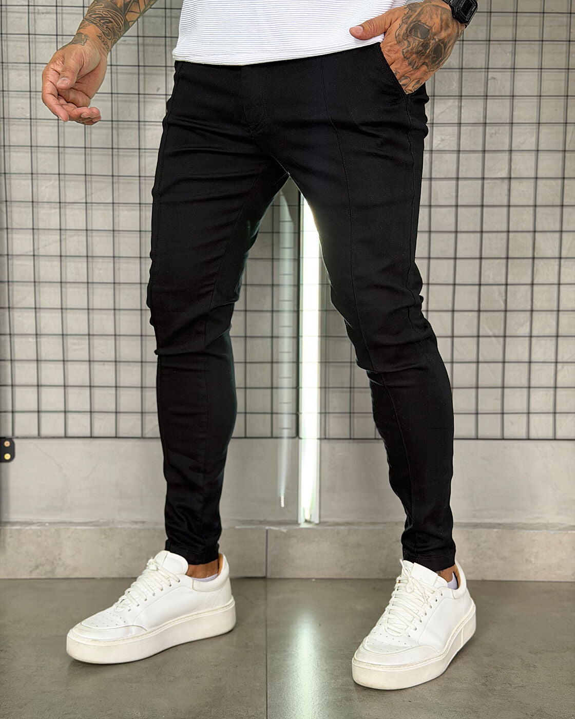 Calça Jay Jones Alfaiataria Italiana com regulador - Preta