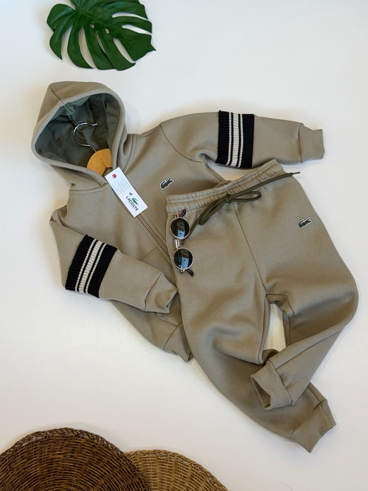 Conjunto Moletom Lacoste Infantil Caqui