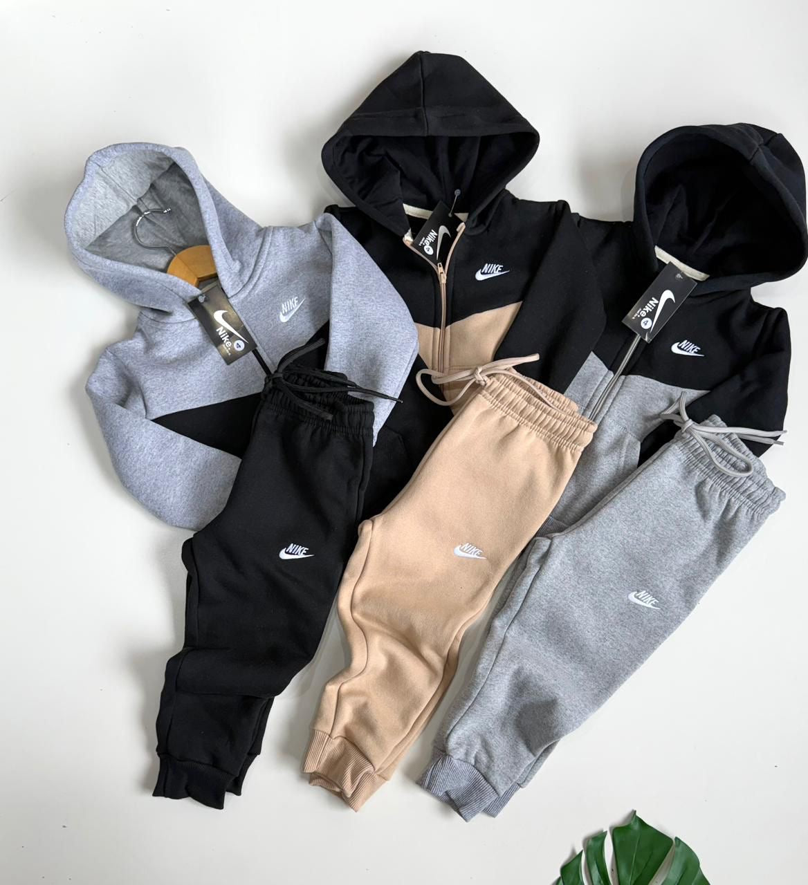 Conjunto Moletom Infantil “ TECH Fleece”.