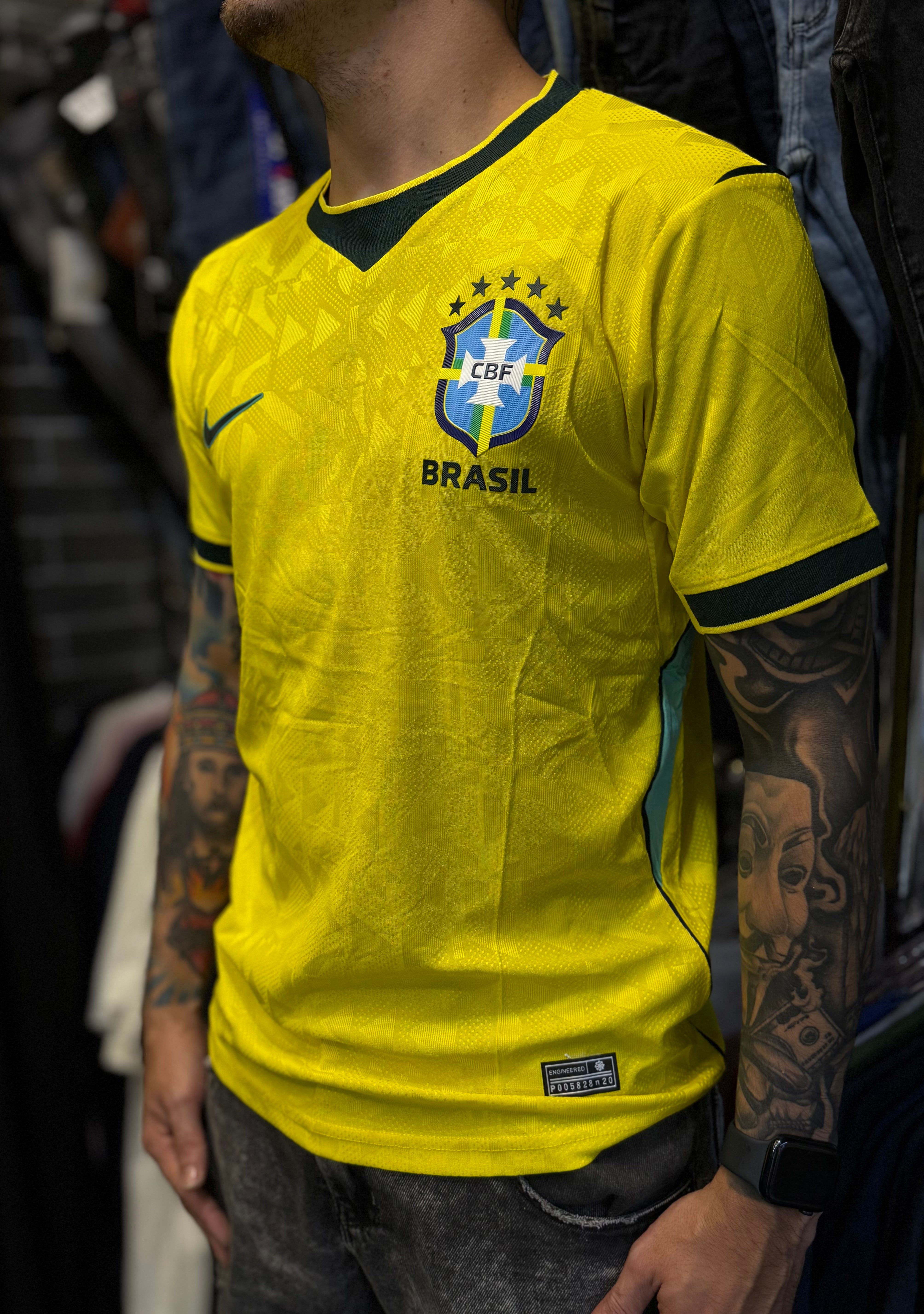 Camiseta Seleção Brasileira Dry-fit 2026 - Jogador Amarela
