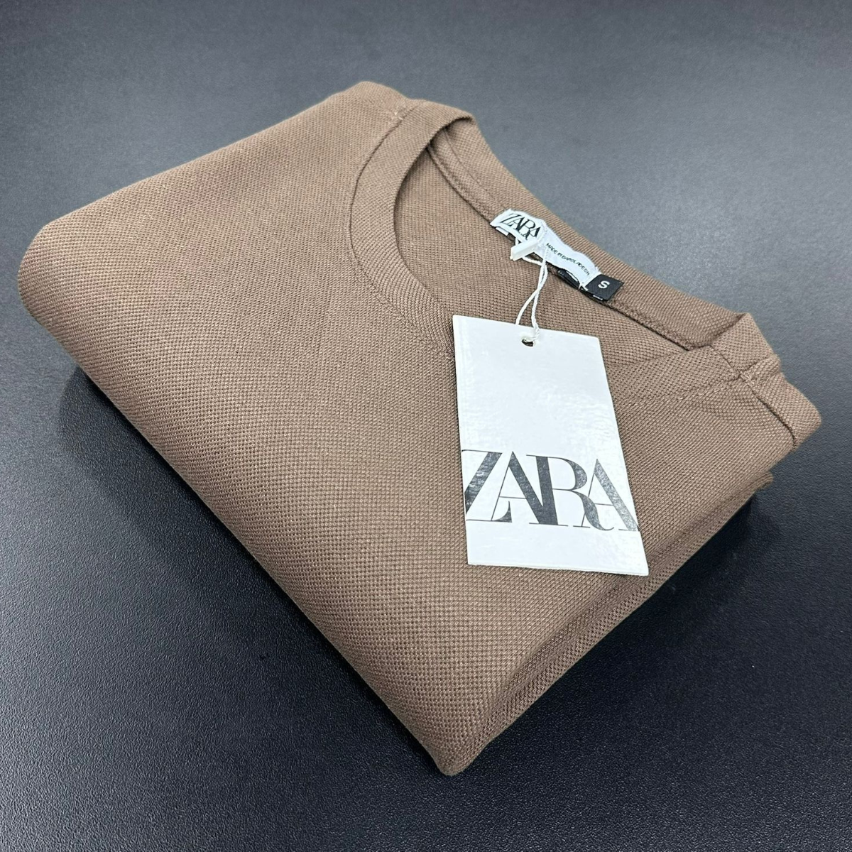 Camiseta Zara Lisa Básica