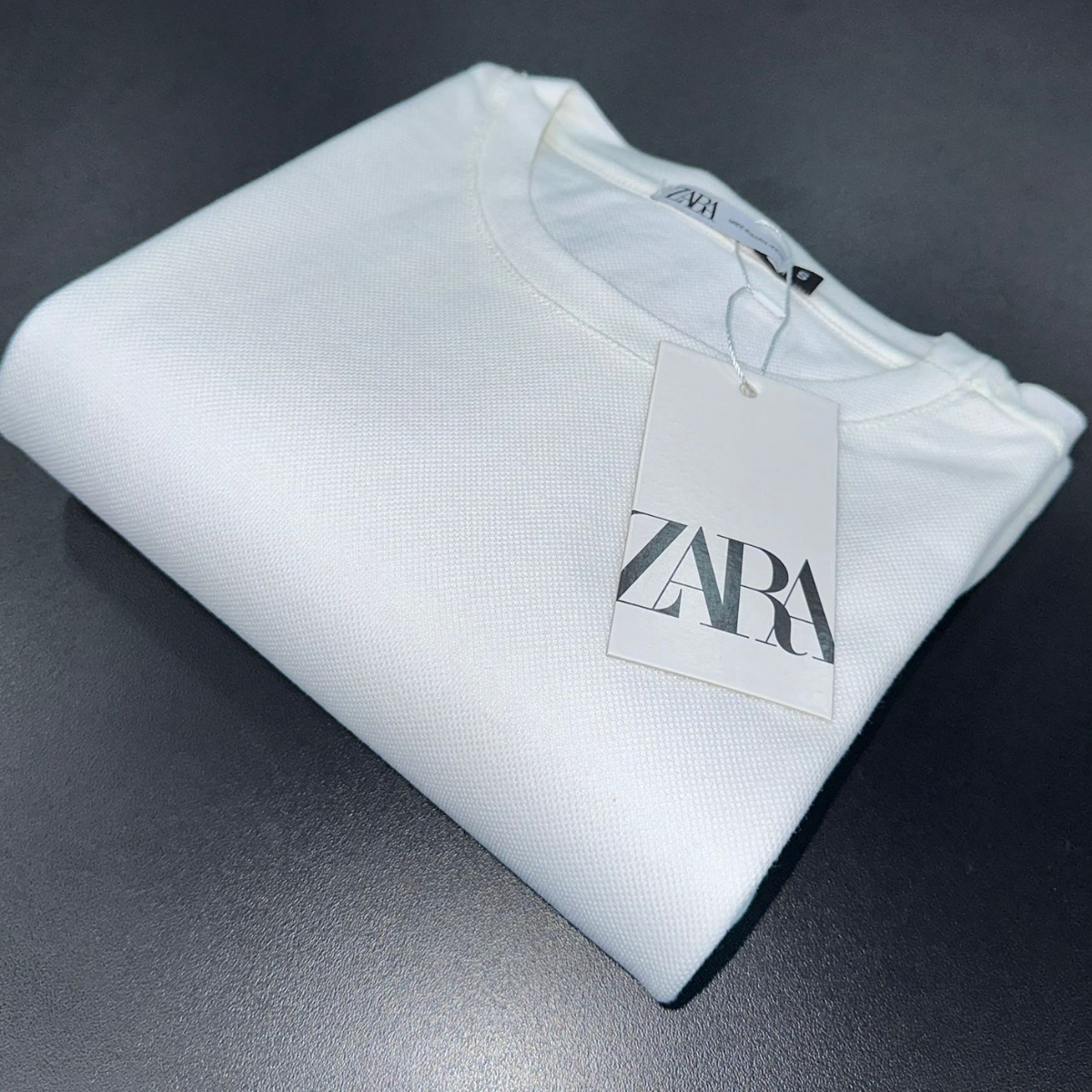 Camiseta Zara Lisa Básica