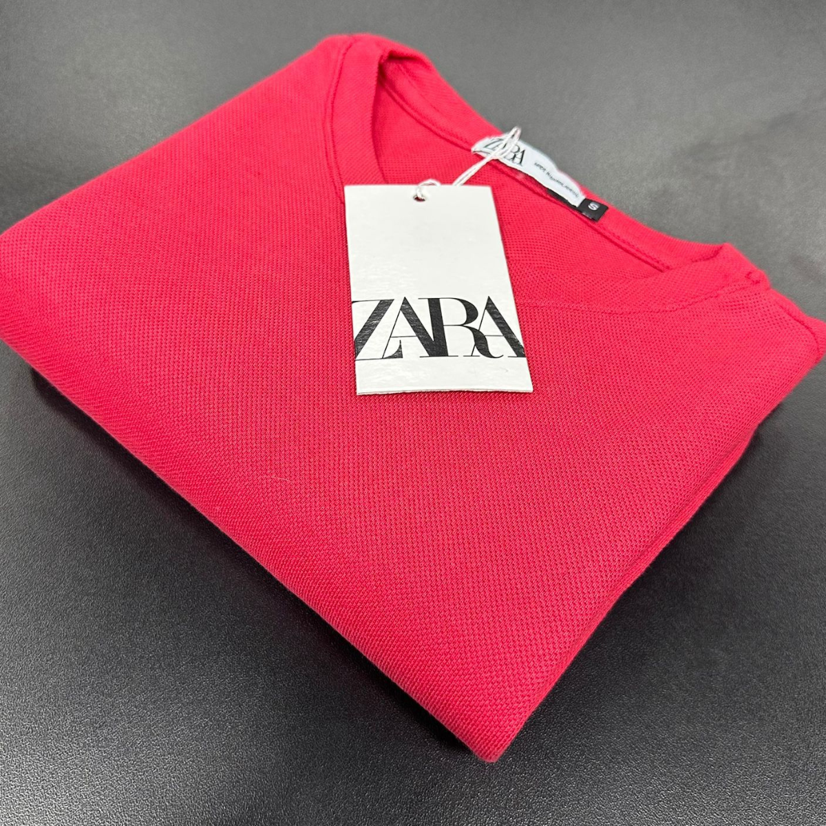 Camiseta Zara Lisa Básica