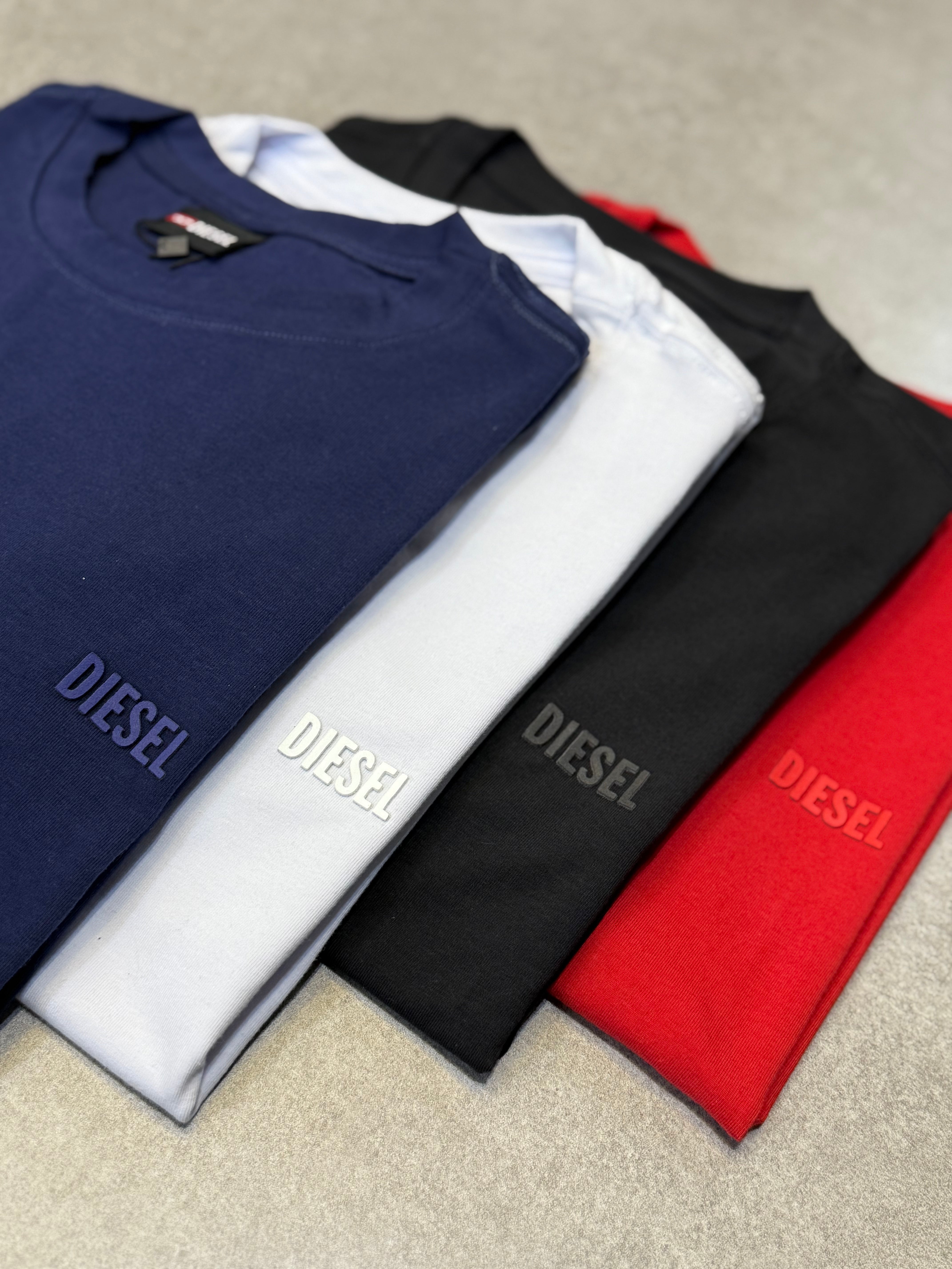 Camiseta Diesel Basica - Preta